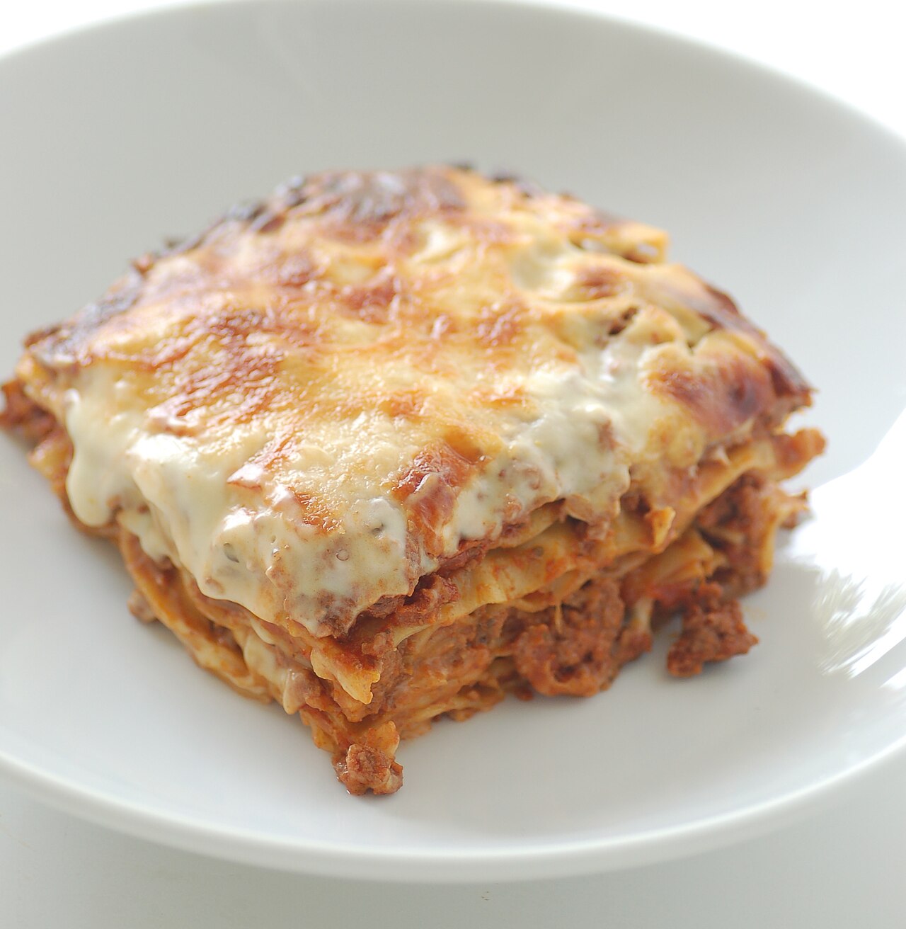 Lasagna alla Bolognese — Fotografia real de referência